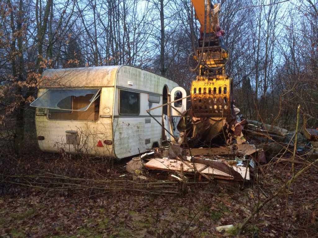Klosterpark Adelberg erste Aufräumarbeiten auf ehemaligem Campingplatz